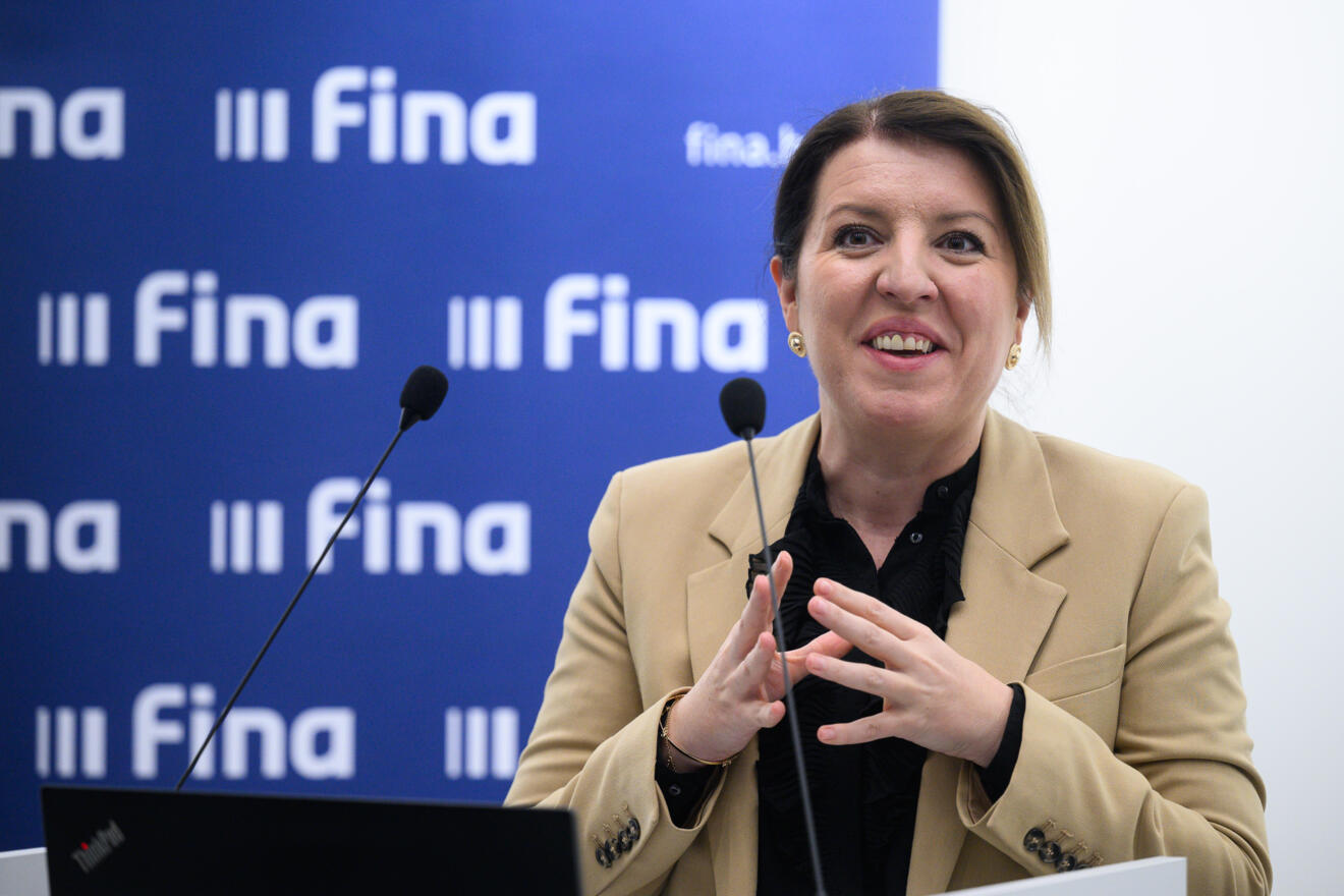 fina025_dap_211026.jpg