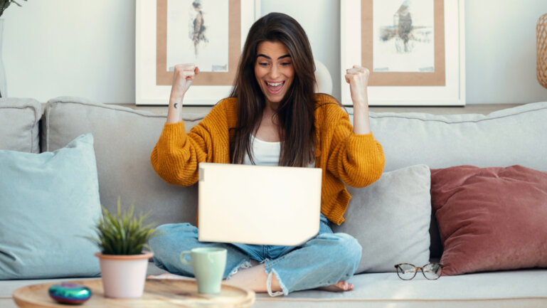 Iskoristi super priliku i prijavi se za Fininu stipendiju do 29.9.2025!